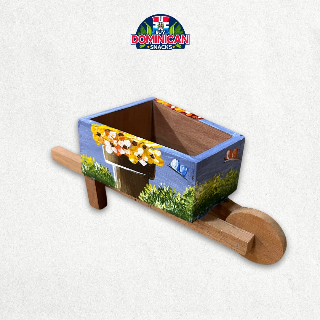 Carrito decorativo artesanal con diseños florales