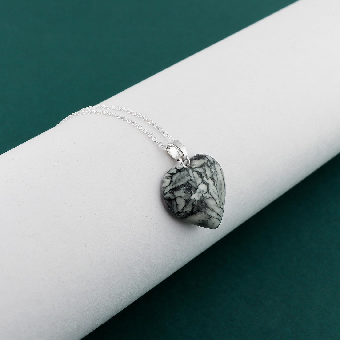 Collar con colgante ovalado de larimar dominicano YASHEE AA+, latón plateado, extensión de 40,6 cm + 5 cm, cabujón pulido de 18-25 mm, regalo diario para mujer. 