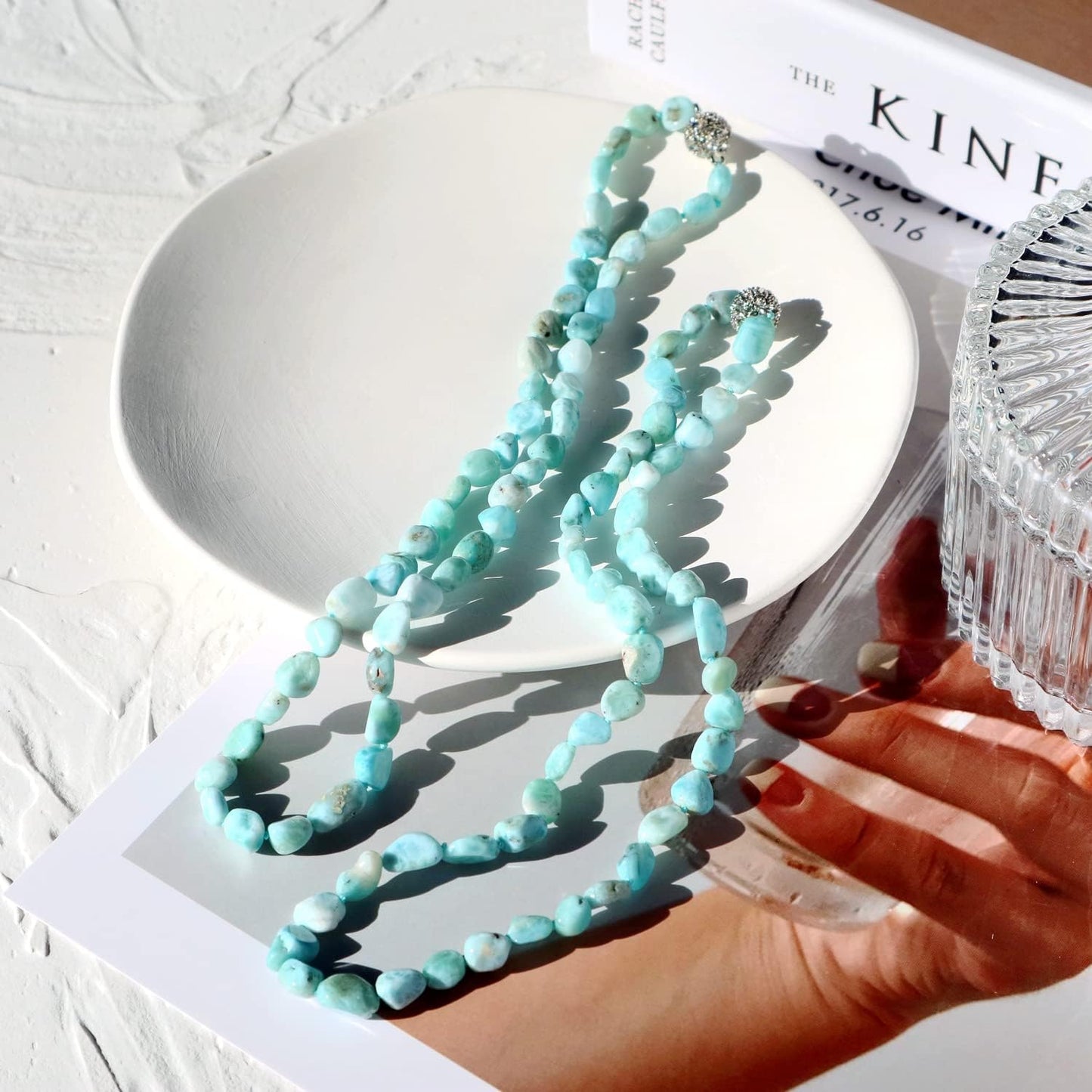 Collar de cuentas de larimar de piedra natural de 45 cm con cierre magnético de cristal 